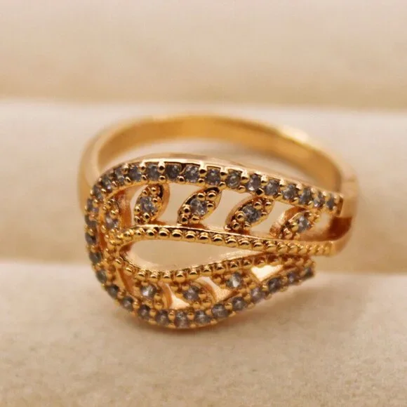 18K Yellow Gold Filled Swirl Carved Leaf Diamond Zircon Band Ring Gorgeous Gift - Picture 2 of 4